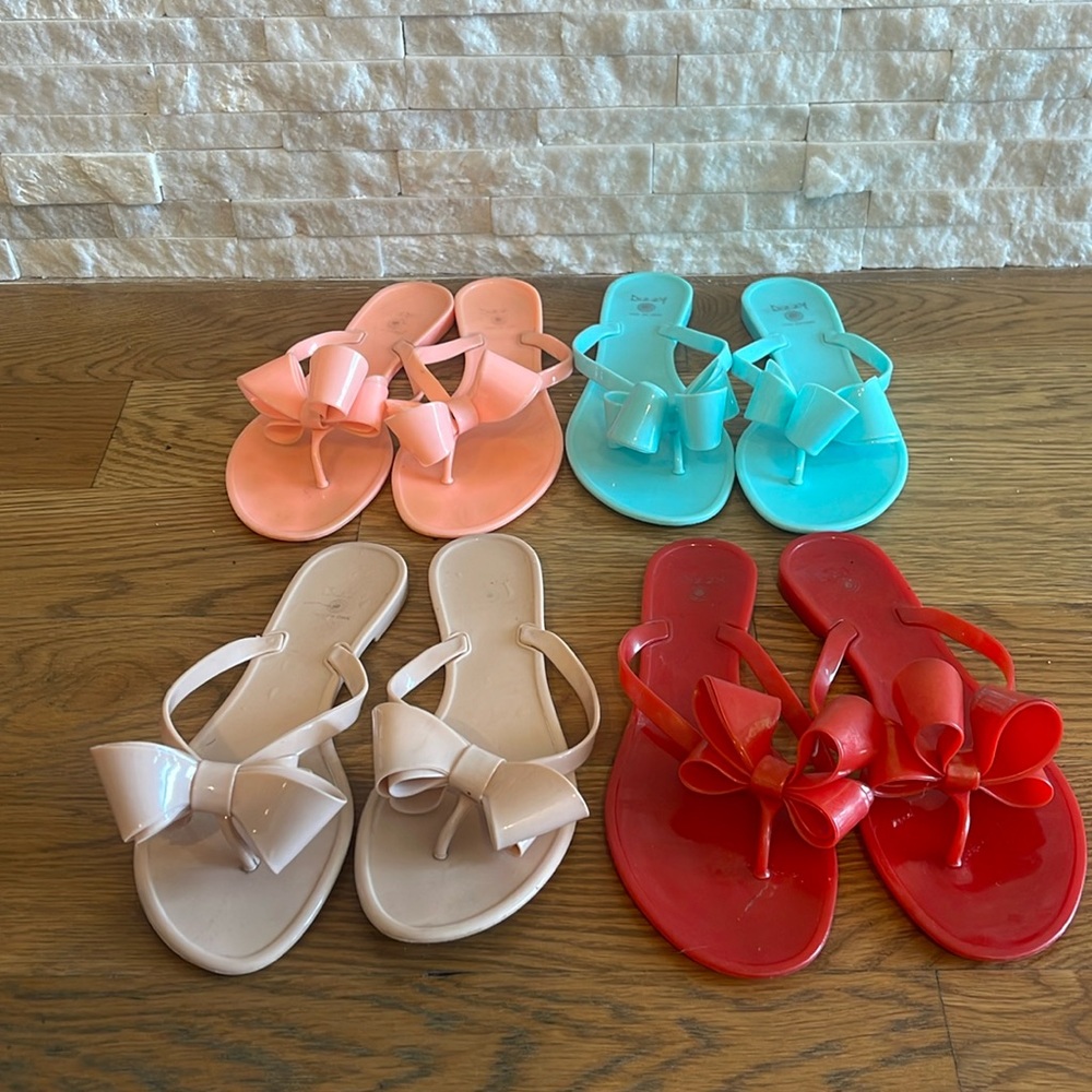 Set of 4 Pairs of Bow Flip Flops